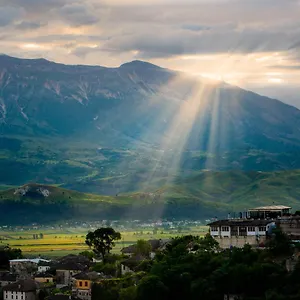 Bed & Breakfast Mele, Gjirokastër
